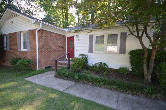 Building Photo - 309 Holtz Ln