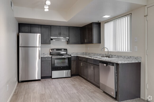 2BR, 1BA - 900SF - Cape Cod