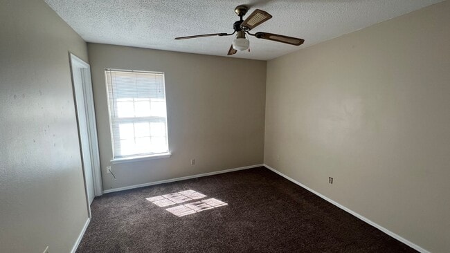 Foto del edificio - 2209 S Hartford Cove