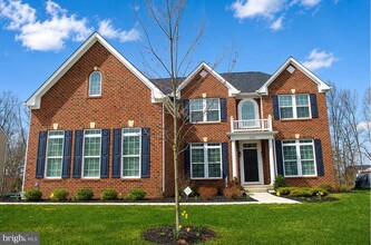 Building Photo - 41595 Revival Dr