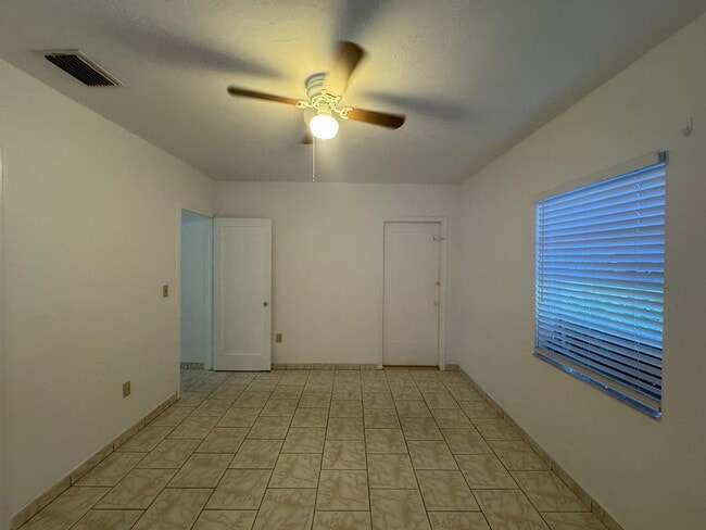 Foto del edificio - 2732 SW 23rd Ter