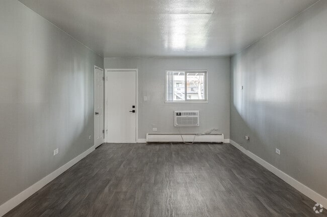 2 BR, 1 BA - 875 SF - Outpost on Yukon