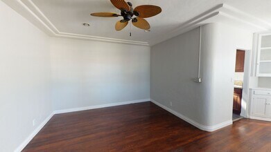 Building Photo - 215 D Ave
