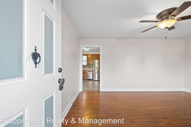 Building Photo - 3 br, 1.5 bath House - 417 Lillie Belle Lane