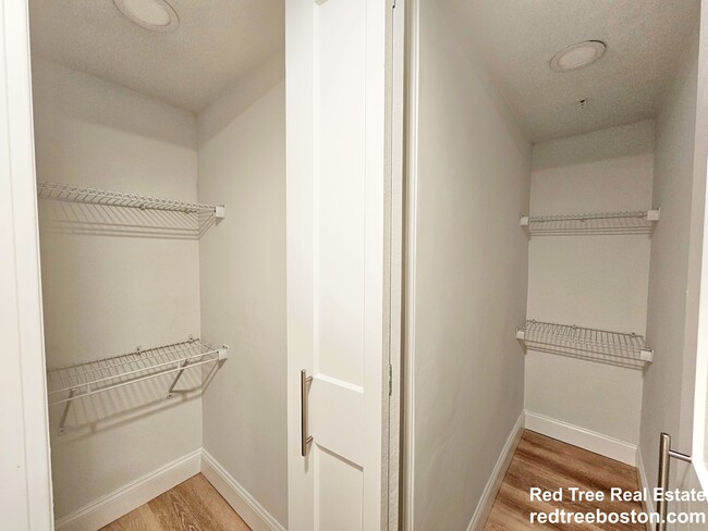 Foto del edificio - 529 Beacon St