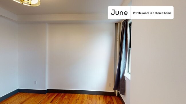 Foto del edificio - Private bedroom in 5 bed/2 bath Home