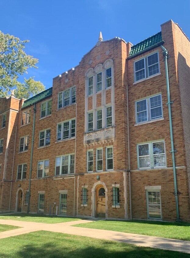 Primary Photo - 6881 N Overhill Ave