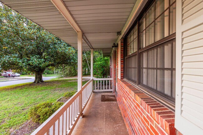 Foto del edificio - 438 Lincoln Ave