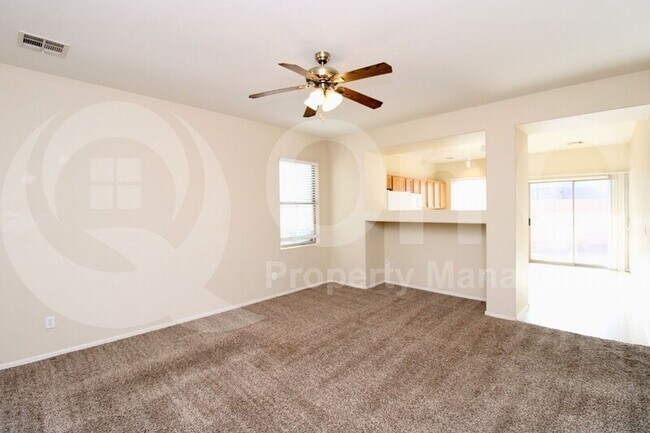 Building Photo - 2040 S Falcon Dr