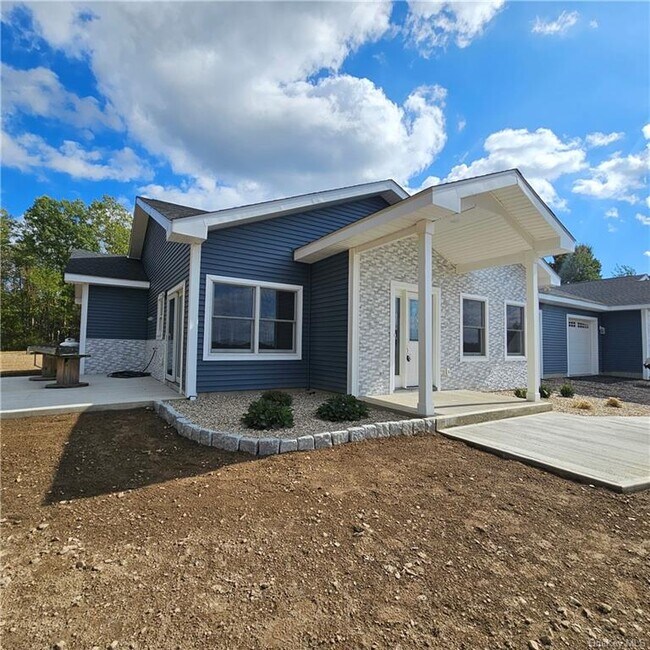 Building Photo - 414 Plattekill Ardonia Rd