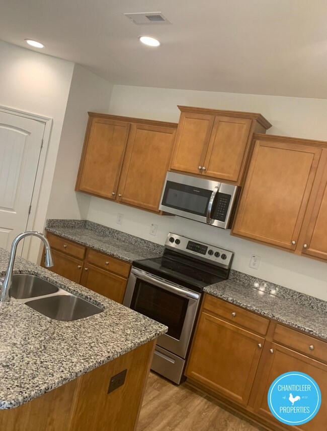 Foto del edificio - 3512 Slippery Elm Dr