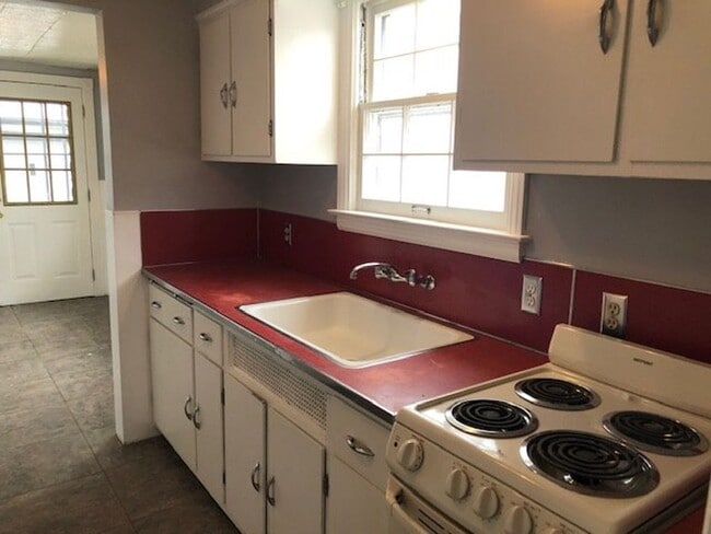 Foto del edificio - Great 4 Bedroom Home In Harper Woods