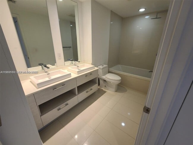 Foto del edificio - 55 SW 9th St