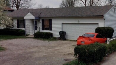 Building Photo - 5846 Cooper Rd