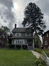 Building Photo - 218 W 16th St