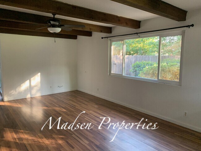 Foto del edificio - 914 Netters Cir