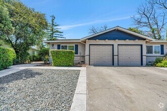 Building Photo - 652 Vasona Ave