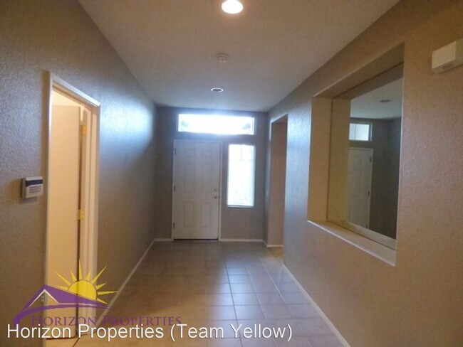 Building Photo - 3 br, 2 bath House - 8528 Zinnia Way