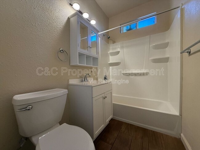 Building Photo - 335 Soledad St