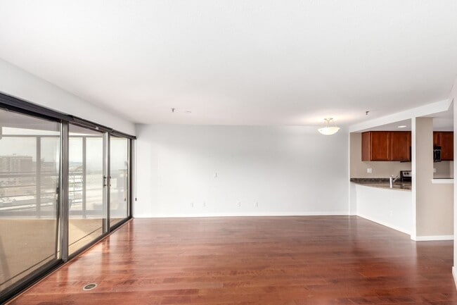 Foto del edificio - Available NOW! 1 Bedroom 1 Bath Beautiful Condo in Denver!