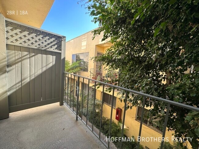 Building Photo - 1037 N Ogden Dr West Hollywood, CA 90046