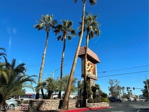 Building Photo - 5295 Indian River Dr