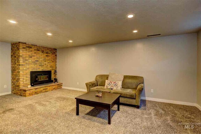 Foto del edificio - 5603 Centerbrook Dr