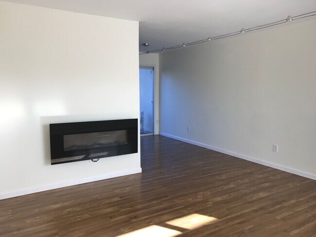 Foto del edificio - Charming Renovated condo in SLO off Laurel Lane