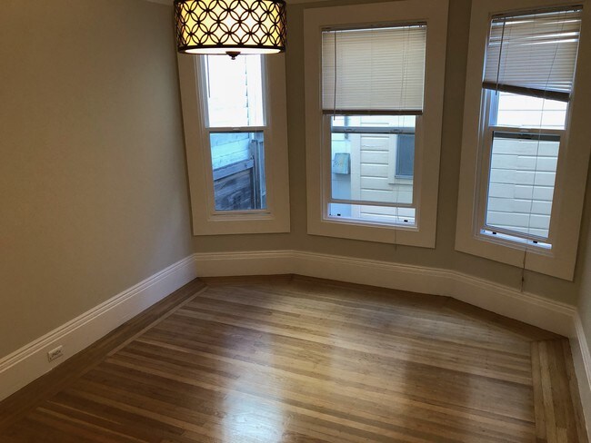 Foto del edificio - 1475 Washington St