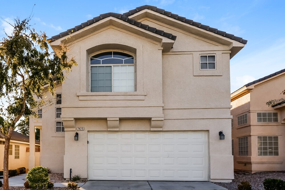 Foto principal - 7425 Flat Rock St