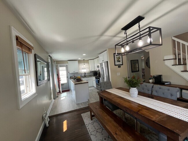 Building Photo - Make Memories in this Lovely Single-Family...