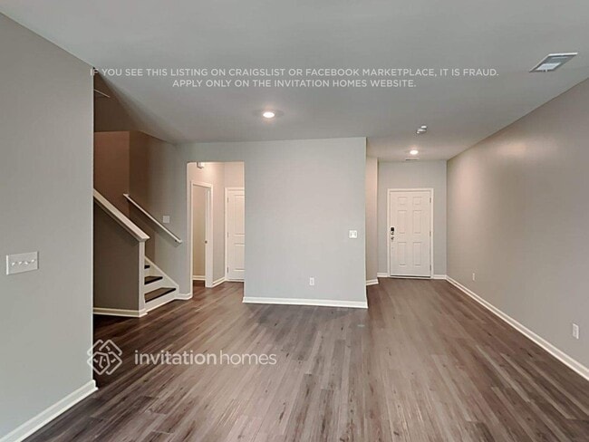 Foto del edificio - 121 Webster Cir