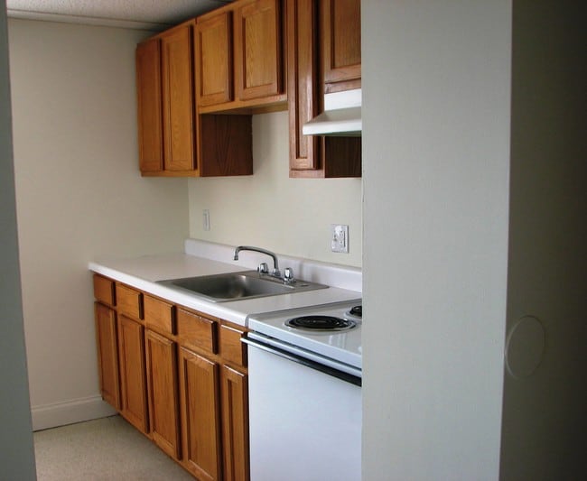 Fairgrounds Park Place Apartments Rentals in Saint Louis at 3644 Natural Bridge Rd Saint Louis