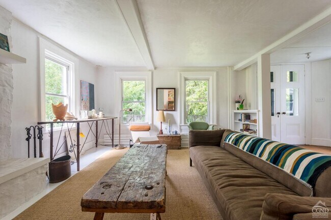 Building Photo - 16 Broadway