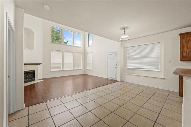 Building Photo - 4724 Brighton Dr