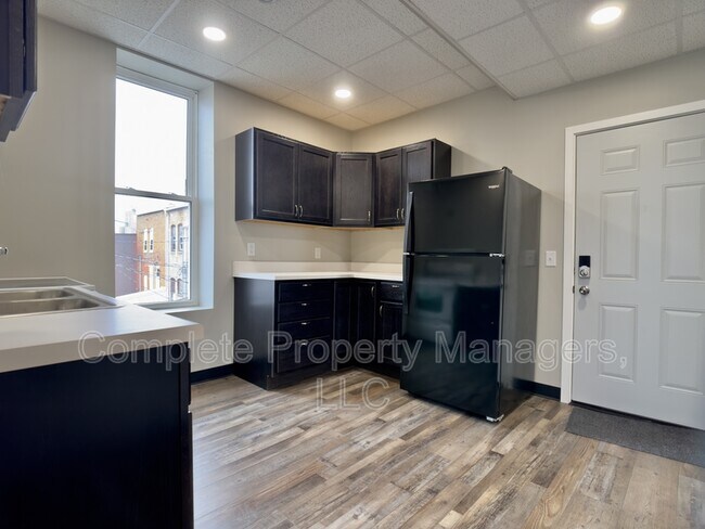 Foto del edificio - 101 1/2 N Mill St
