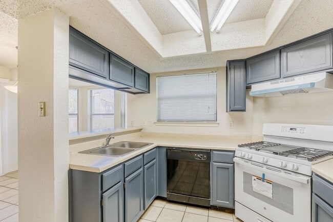 Building Photo - 7802 Topawa Cove