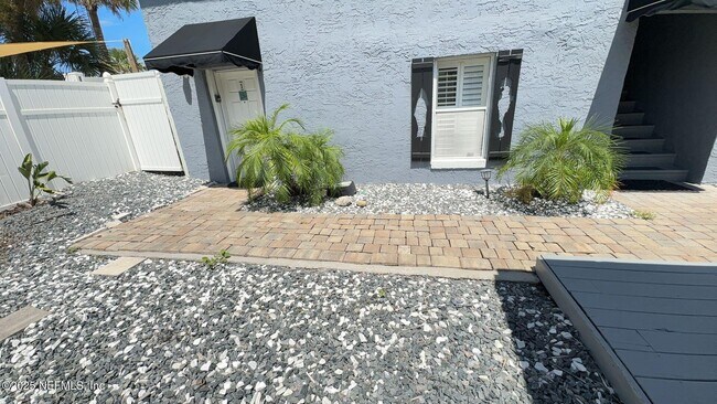 Foto del edificio - 108 S 5th St