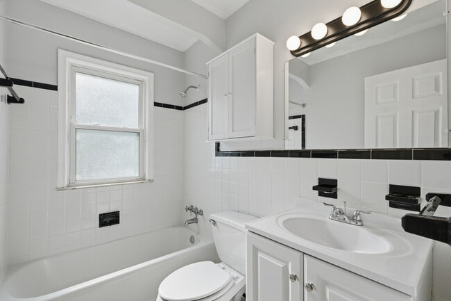 Building Photo - 20435 Norborne