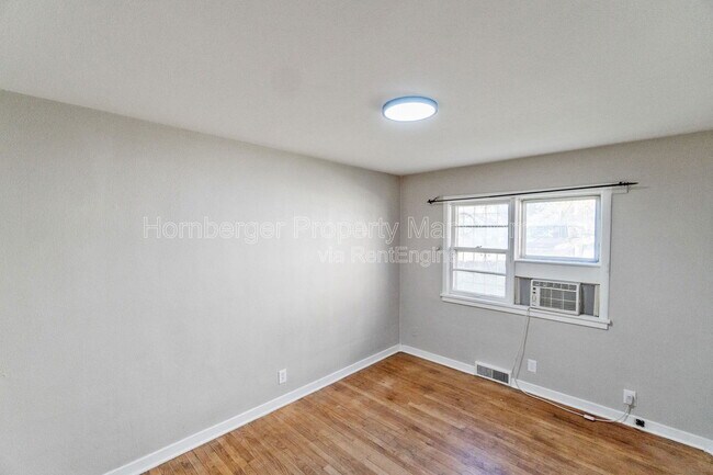 Building Photo - 1808 W 2nd Ave