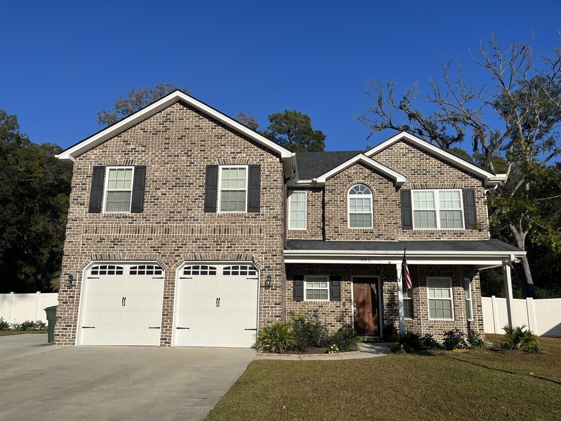 Foto principal - 901 Jena Ct