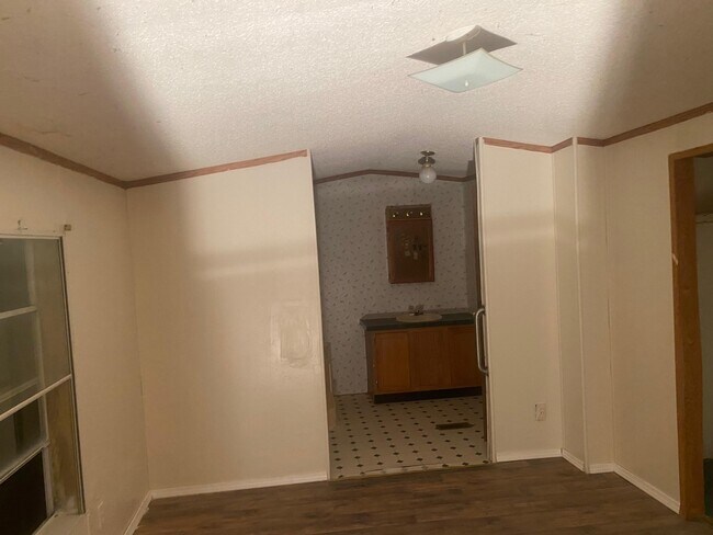 Building Photo - 11 Jacob Ln