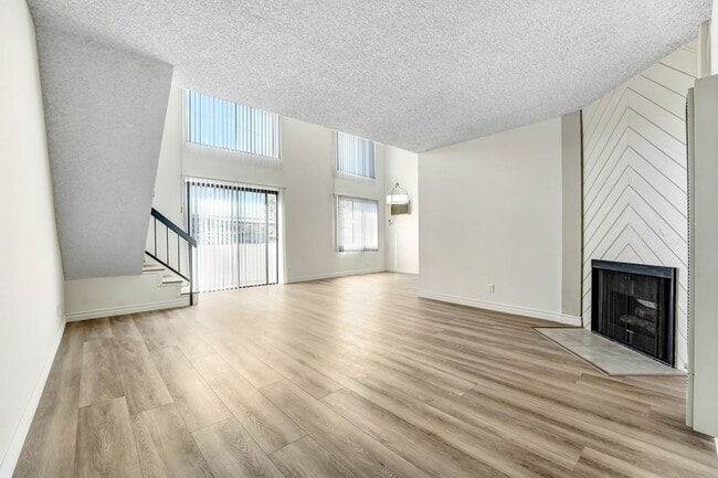 Building Photo - 3415 McLaughlin Ave