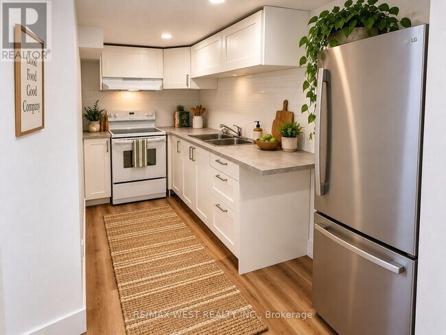Photo du bâtiment - 533 Courtland Ave E
