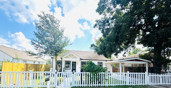 Foto del edificio - 4716 Siegel St