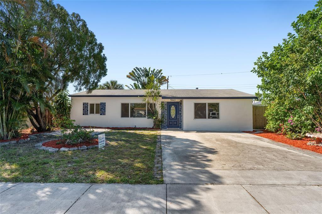 Foto principal - 540 NE 61st St