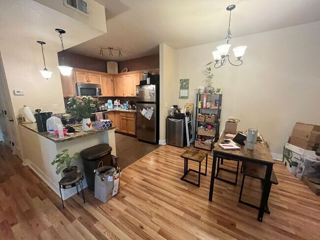 Foto del edificio - Fantastic Condo in Central Fort Collins