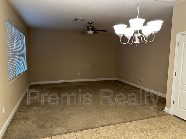Building Photo - 11875 77 Ct