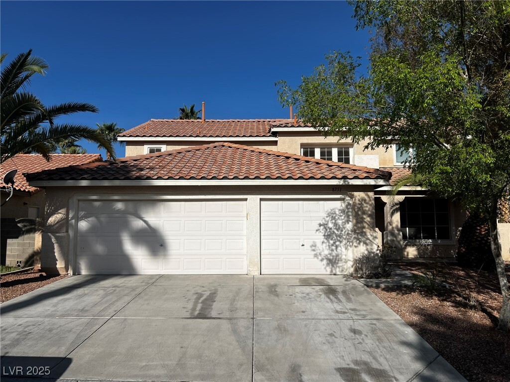 Foto principal - 8751 Quintane Ln