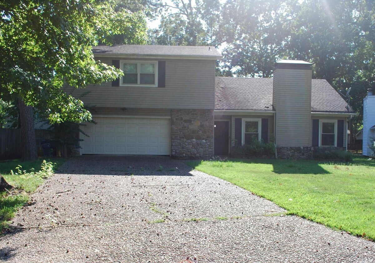 15 Cinderwood Cove, Maumelle, AR 72113 House Rental in Maumelle, AR